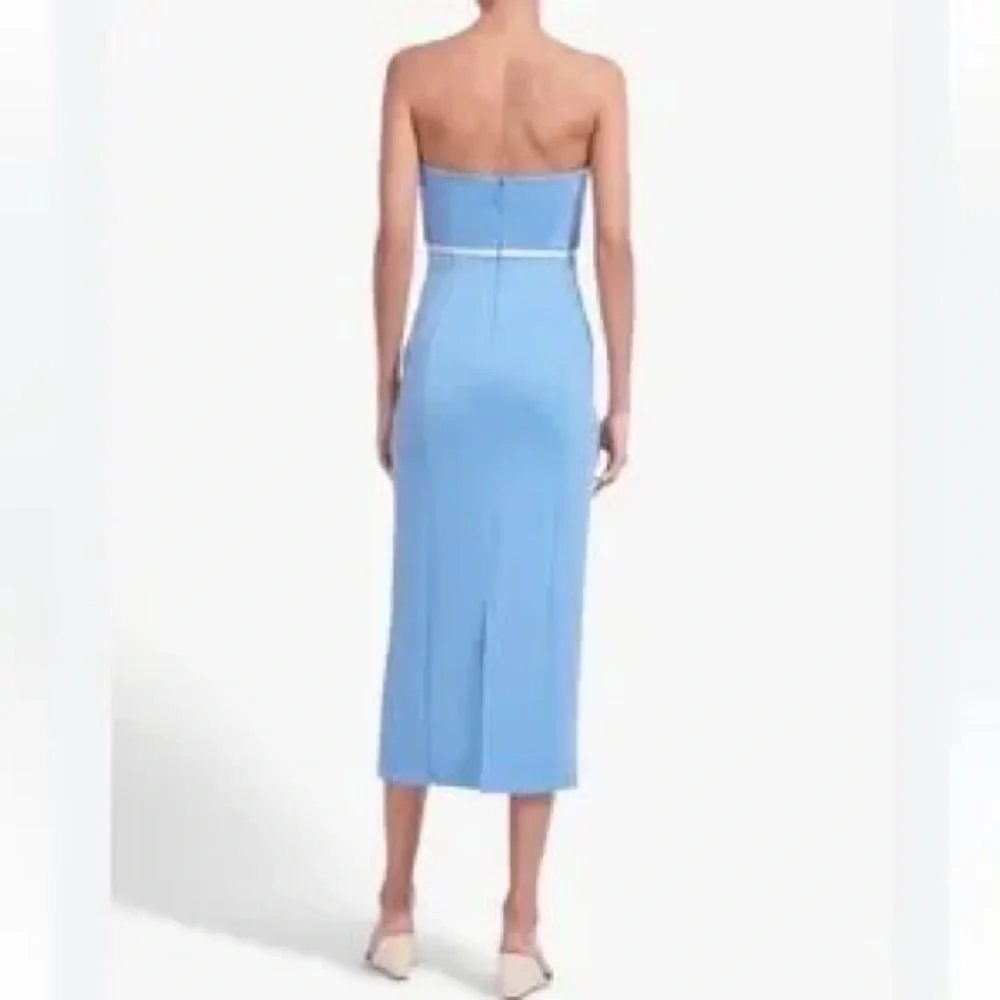 Elegant Blue Strapless Dress - Picture 3 of 4